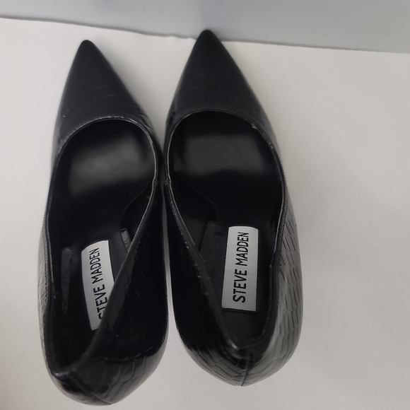 Steve Madden Rival Crocodile Embossed Wedge Pumps - Picture 7 of 9